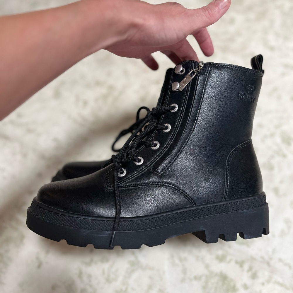 Roxy Black Combat Boots for Women